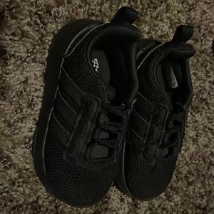 Baby boy addidas shoes size 5